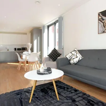 Apartmán The Mount-balcony-gym-parking *
