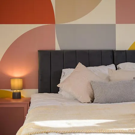 דירה Spacious 3 Bed - Parking, Wi-fi & Garden מנצ'סטר