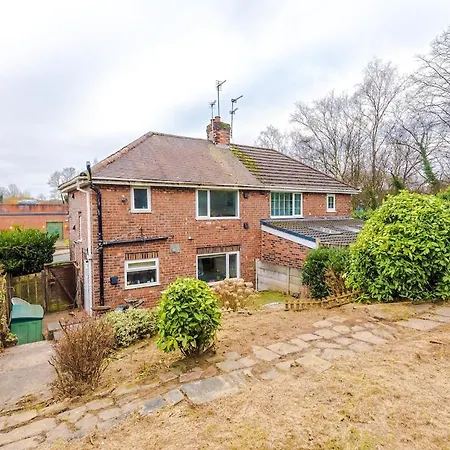 Apartamento Stylish Home, Sleeps 7, Pool Table, Free Parking, Free Wi-fi, Full Kitchen, Perfect For Groups Manchester