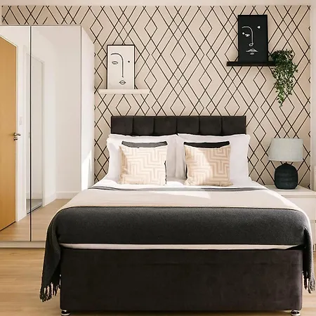 Designer Penthouse In With Parking アパート マンチェスター