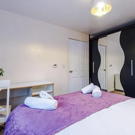 Contemporary Luxe - Lawnswood Lodge - Premium 3Br For Business & Leisure Stay Near Etihad & City Centre - Hosted By Parydise Properties