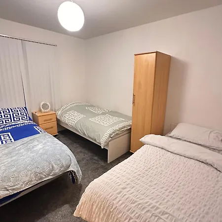 公寓 Entire 3 Bedroom In 曼彻斯特