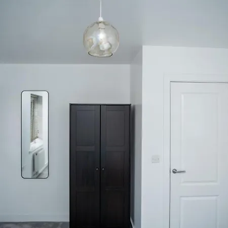 Cozy New 2Br Home In Manchester Parking Sport City