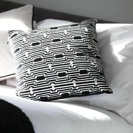 The Mount - Spacious - Local Attractions- Parking Apartament Manchester