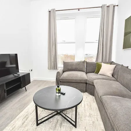 Spacious & Bright 1bed Nr Etihad Stadium Μάντσεστερ