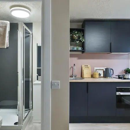 Apartment For Students Only - Ladybarn House In