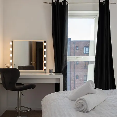 Cityside Walk To Etihad & Coop Live