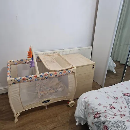 Apartmán Moston Two Bedroom Greater Manchester