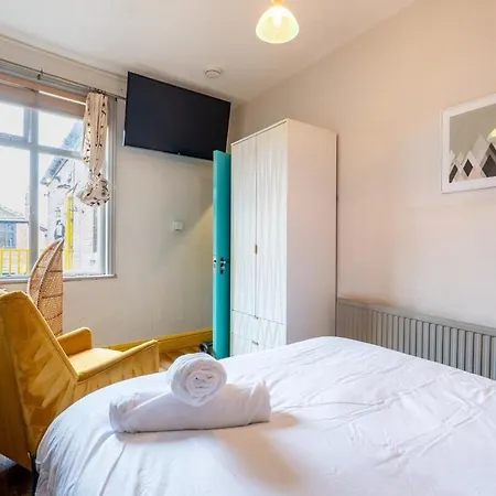 דירה Vibrant 3 Bedroom Art Duplex Spacious & Unique