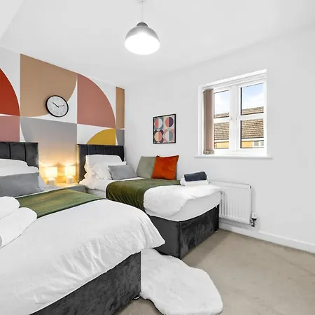 Apartament Stylish 3br - Sleeps 7 - 15 Min To Centre, Parking Garden & Fast Wi-fi Manchester