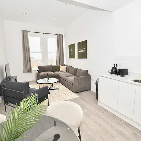 Spacious & Bright 1bed Nr Etihad Stadium * Manchester