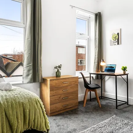 Comfortable 4 Bed - Free Parking & Fast Wifi Apartamento Denton (Tameside)