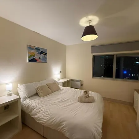 Premium 2 Bedroom In With Parking
