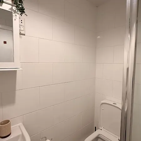 Get Lizzy Centre Gem Next To Shudehill Station *