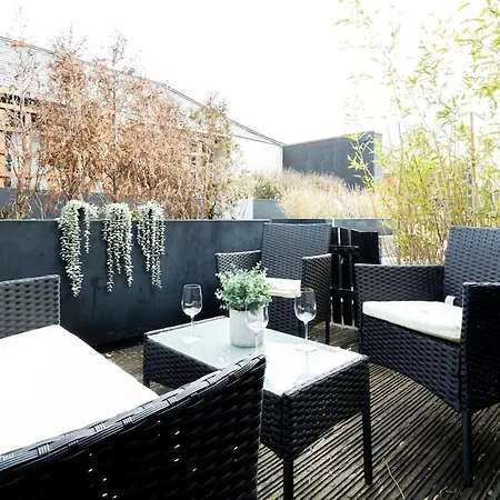 Apartamento Stylish & Modern 3br - Garden, Parking & Ps5