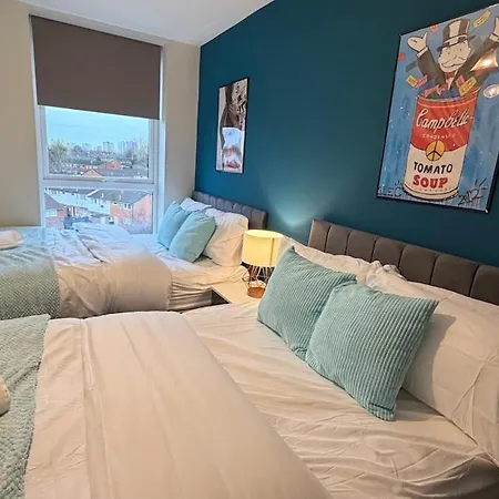 Luxury 5 Bed Centre Apartment Manchester