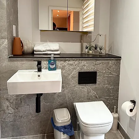 Luxury 2bed Flat Around Victoria St 曼彻斯特