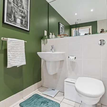 2-bed Apt-sleeps 5-long Stays-oxford St 맨체스터