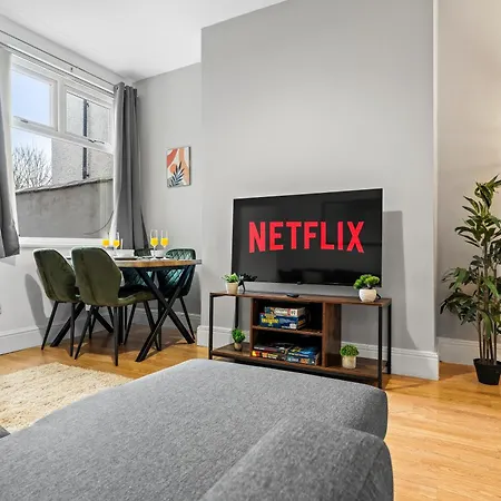 Apartamento Comfortable 4 Bed - Free Parking & Fast Wifi Denton (Tameside)