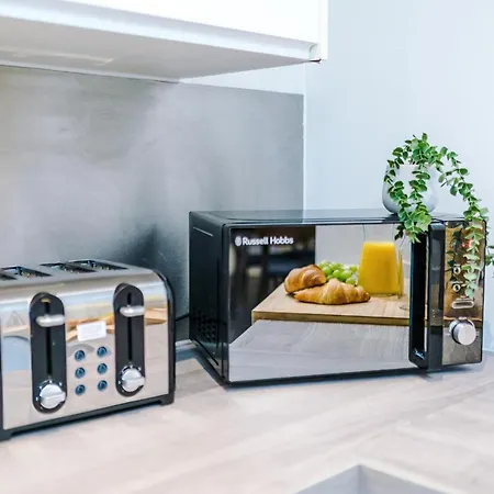 Trafford Loft Modern In Manchester