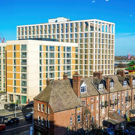 Modern 2br Flat For 4 Full Kitchen Apartman