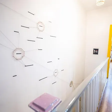 דירה Vibrant 3 Bedroom Art Duplex Spacious & Unique מנצ'סטר