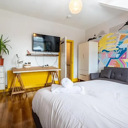 דירה Vibrant 3 Bedroom Art Duplex Spacious & Unique