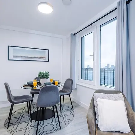 Central, 2 Bedroom, Penthouse Duplex דירה מנצ'סטר