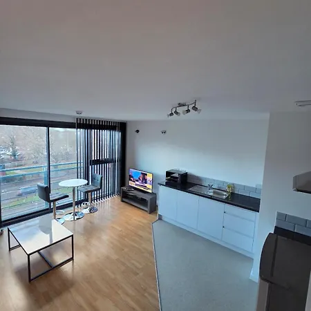 2 Bed 2 Bath Apartment,500 Meter's From Deansgate Close To Ao Arena * Manchester