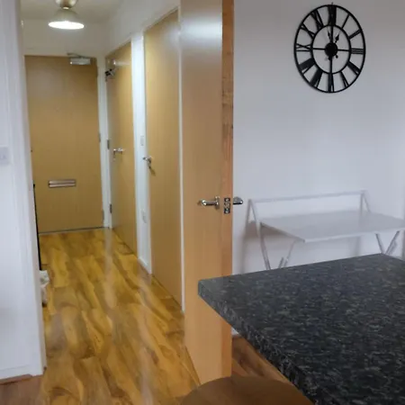 1-schlafzimmer-wohnung- 3 Gaeste Mit Parkplatz Und Wi-fi By Interhome מנצ'סטר