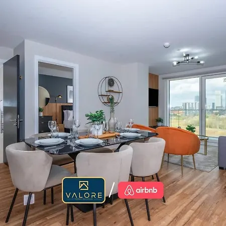 Luxury Waterfront 2br - Free Gym Access & Parking