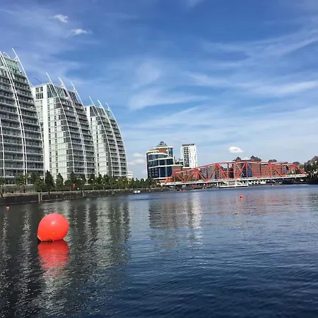 Appartement Six Bedroom Group Near Mediacityuk With Garden And Lockbox Check In