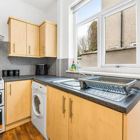 Comfortable 4 Bed - Free Parking & Fast Wifi Apartamento *