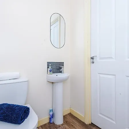 3-Bed Gem By Parydise Properties - Spacious & Elegant Near City Centre & Etihad- Perfect For Business Or Leisure Appartamento Manchester