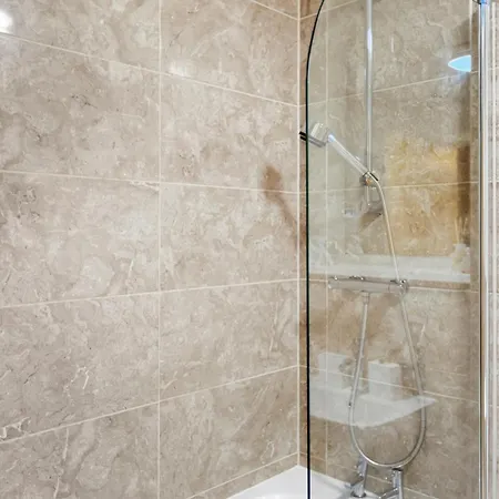 Lejlighed Lux 2bd, Free Parking & Wifi, Near Mcr Center And Media *