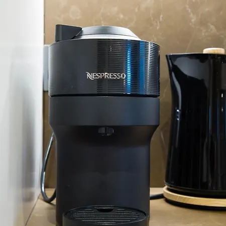 Spacious 3-bed Retreat - Modern & Super Apartament