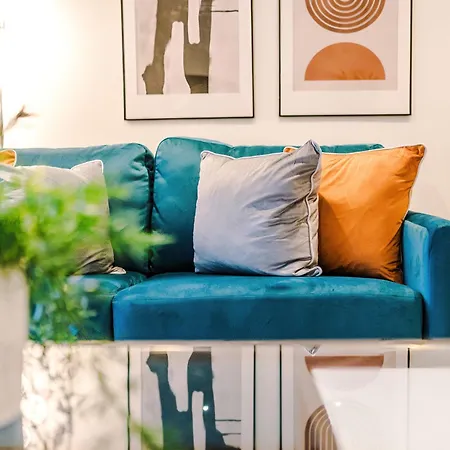 Stylish 1br Near Centre, Salford Appartement