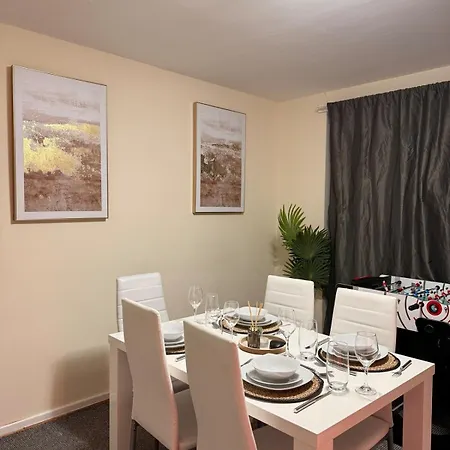 House In - G Escape Holiday home Manchester