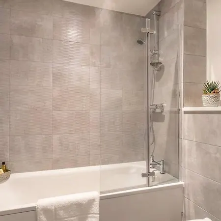 Modern In Salford Great Views * Manchester