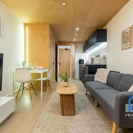 Duplex - Balcony - Roof Terrace - Parking * Manchester