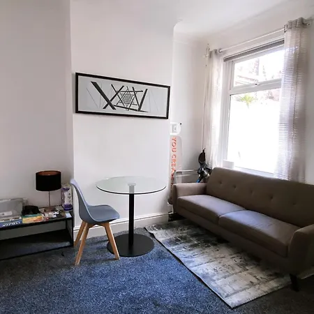 Cosy Double Bed To Salford Plab Samson Centre Maison d'hôtes Manchester