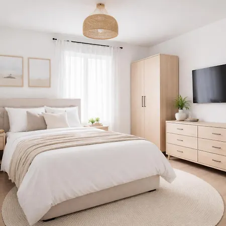 펜션 New 3 Bed 1 Bath Sleeps 8