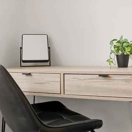 Home, Sleeps 6, Contractor Friendly, Free Parking Nyaraló Manchester