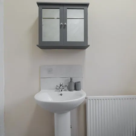 Spacious 4br Near Etihad - Free Parking - 5 Min Train Station * مانشستر