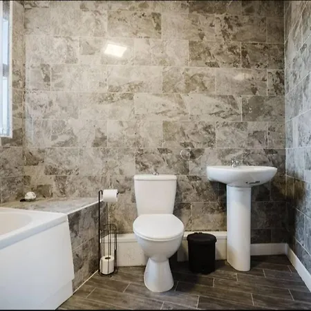 6-bed Holiday home