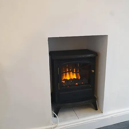 Holiday home Spacious 3br - Nr Clifton Train Station 510min Walk - Garden Free Parking