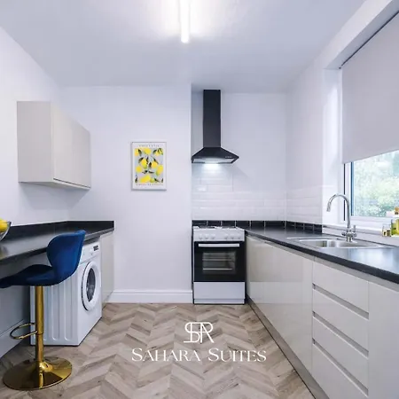 New Stylish 4br - Sleeps 9 - Parking بيت للعطل مانشستر
