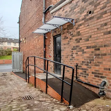 Spacious 5br House Near Centre