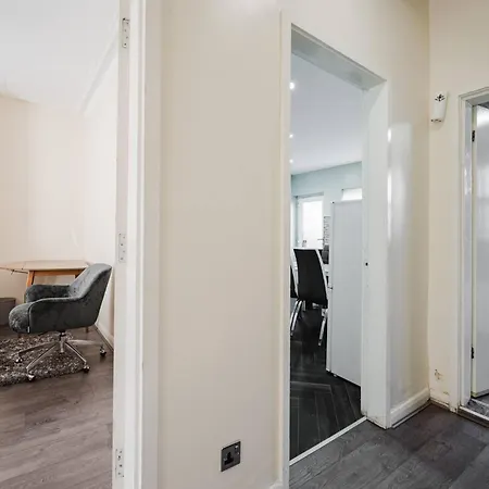 6-bed * Manchester