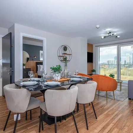 Luxury Waterfront 2br - Free Gym Access & Parking Appartement *